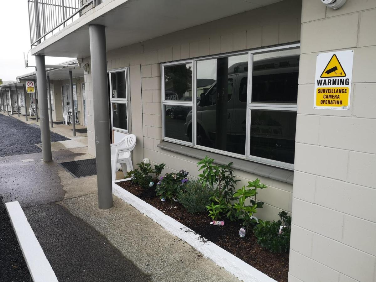 Twin Coast Adventures Motel Kaikohe Екстериор снимка